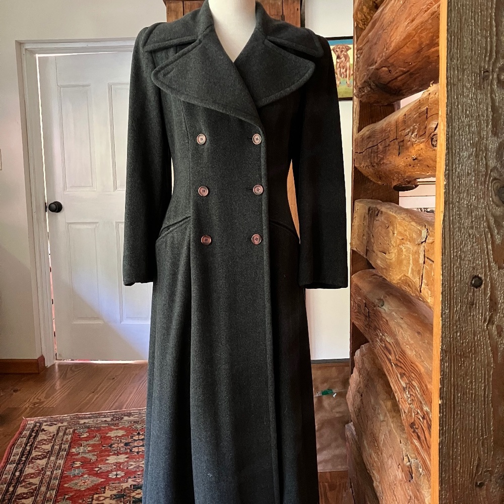 Charming Emporio Armani Grey Wool Midi Coat